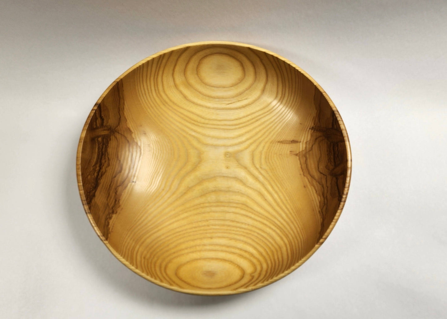 Ash salad bowl