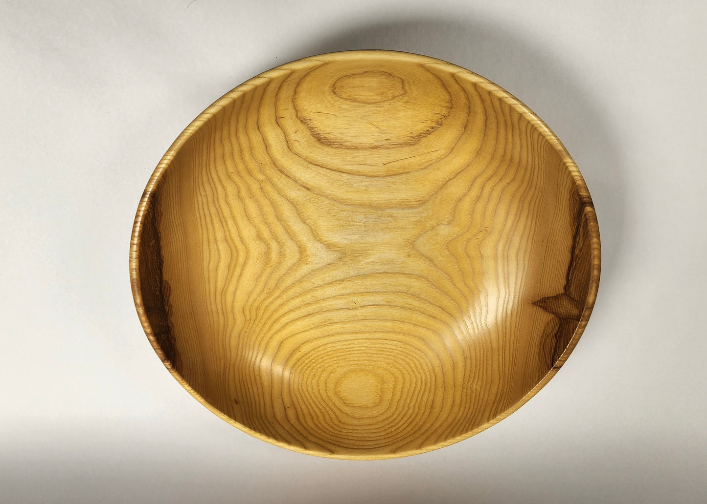 Ash salad bowl